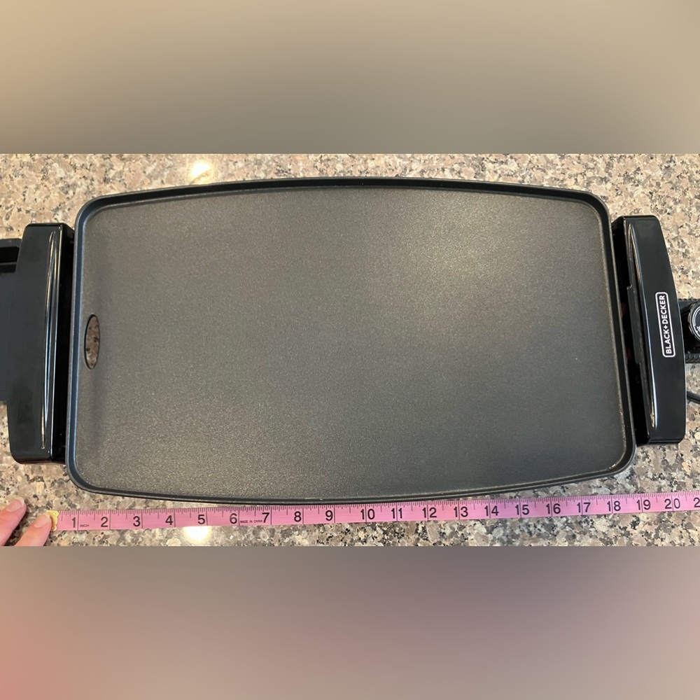 Black & Decker Griddle (200-400° F) Approx. 18 x 8.5 “ Cooking Space, EUC - Picture 5 of 9